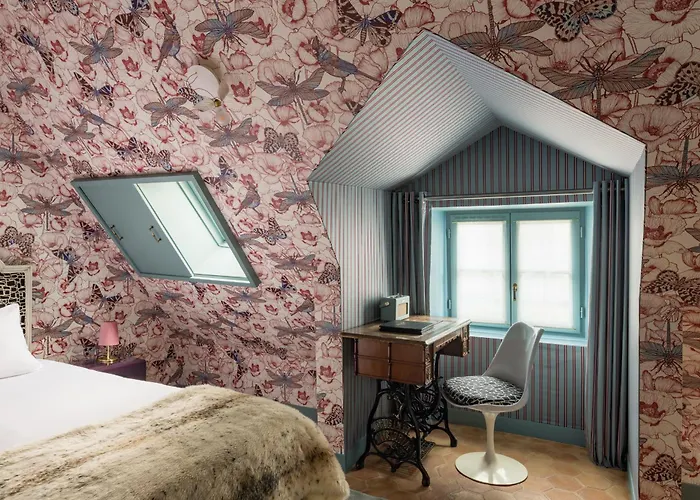 Du Petit Moulin, Haute Couture By Lacroix باريس