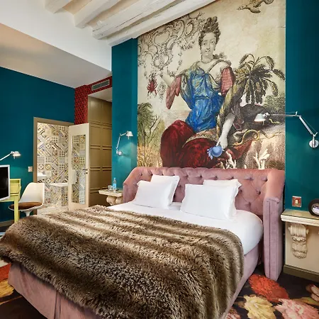 Hotel Du Petit Moulin, Haute Couture By Lacroix Paryż