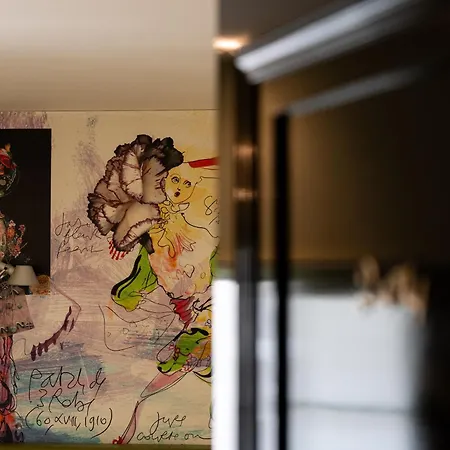 Du Petit Moulin, Haute Couture By Lacroix Hotel 4*