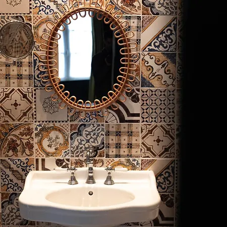 Du Petit Moulin, Haute Couture By Lacroix Hotel