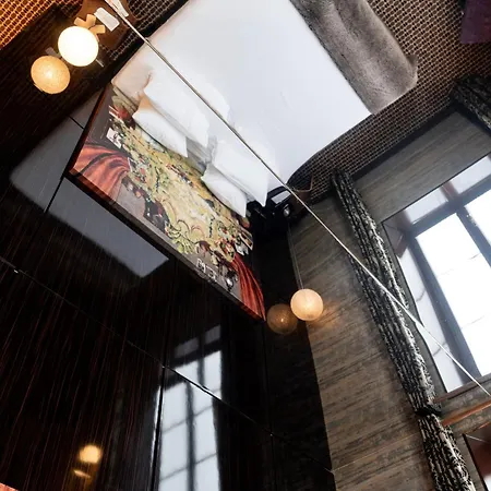 Hotel Du Petit Moulin, Haute Couture By Lacroix Paryż