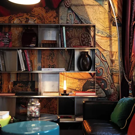 Du Petit Moulin, Haute Couture By Lacroix Hotel 4*