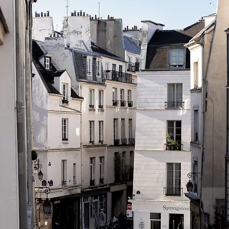 Du Petit Moulin, Haute Couture By Lacroix Hotel 4*