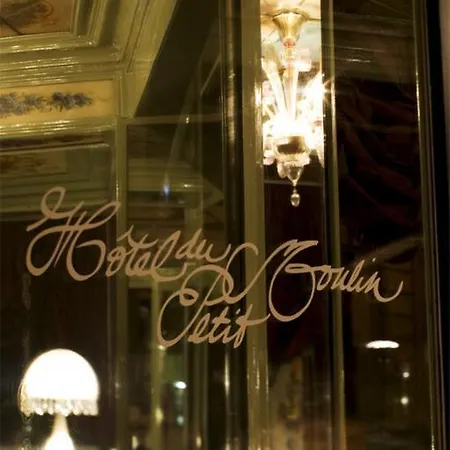 Hotel Du Petit Moulin, Haute Couture By Lacroix 4*
