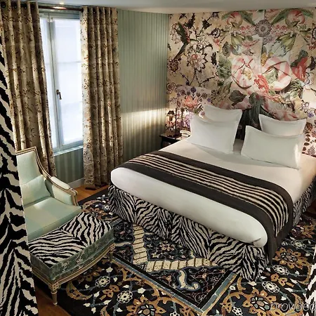 Hotel Du Petit Moulin, Haute Couture By Lacroix Paris