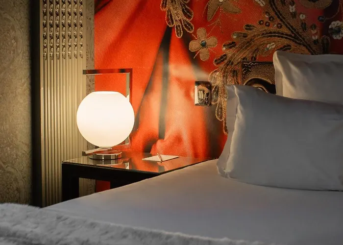 Du Petit Moulin, Haute Couture By Lacroix Hotel 4*