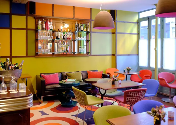 Du Petit Moulin, Haute Couture By Lacroix 4* París