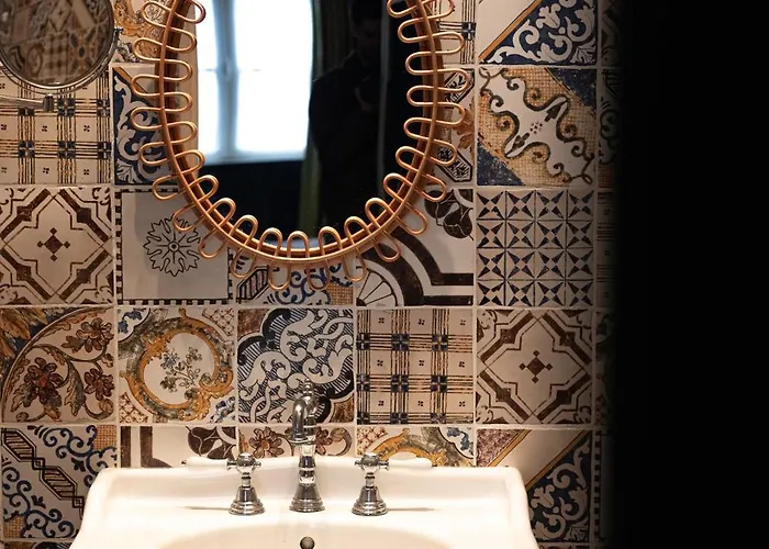 Du Petit Moulin, Haute Couture By Lacroix Hotel