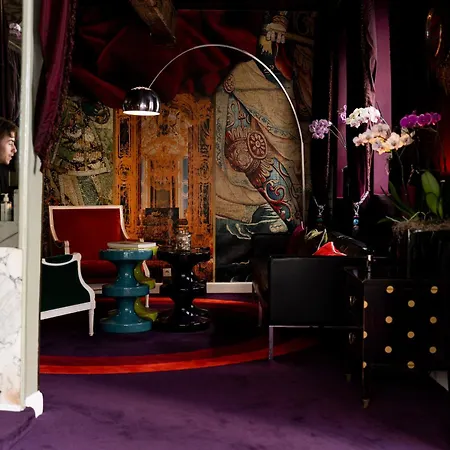 Du Petit Moulin, Haute Couture By Lacroix 4* Paryż