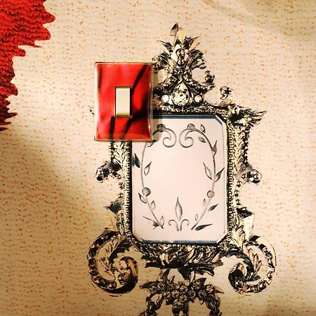 Du Petit Moulin, Haute Couture By Lacroix Hotel Paryż