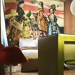 Отель Du Petit Moulin, Haute Couture By Lacroix 4*