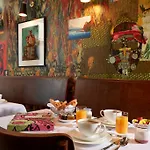 Отель Du Petit Moulin, Haute Couture By Lacroix 4*